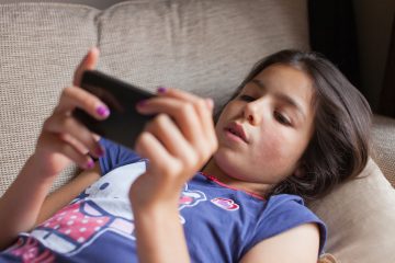 uso de tablets y móviles en niños