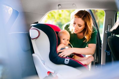la-seguridad-de-los-bebés-en-el-coche
